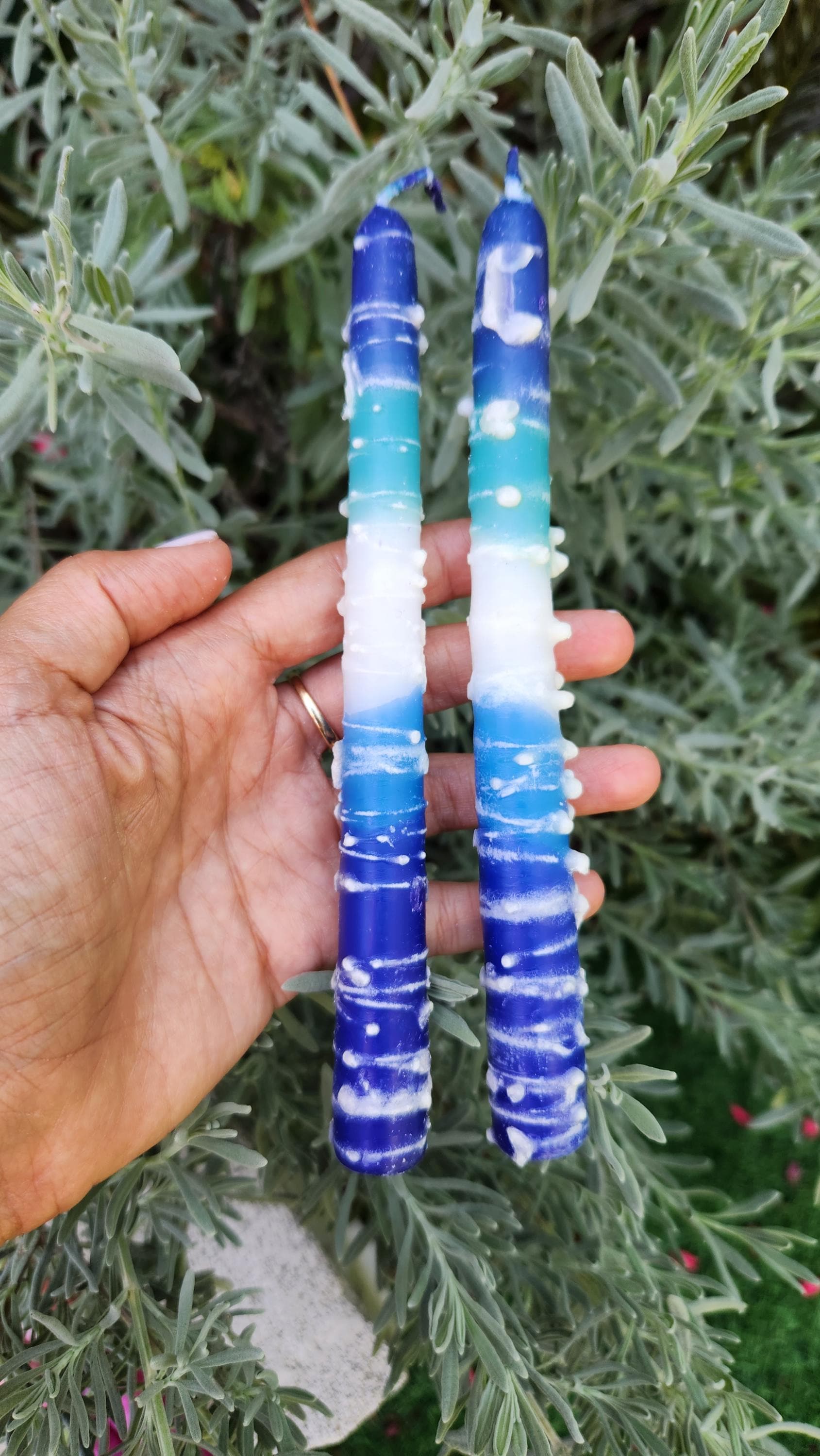 נרות קידוש לשבת נרות שעוות דבורים בעבודת יד לשבת נרות כשרים נרות שבת עבודת יד בישראל אמנות יודאיקה שבת שלום